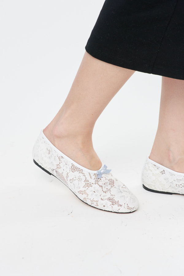 About Arianne Bielle Flats