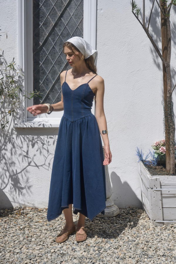 Moon River Adjustable Spaghetti Strap Denim Midi Dress - Indigo