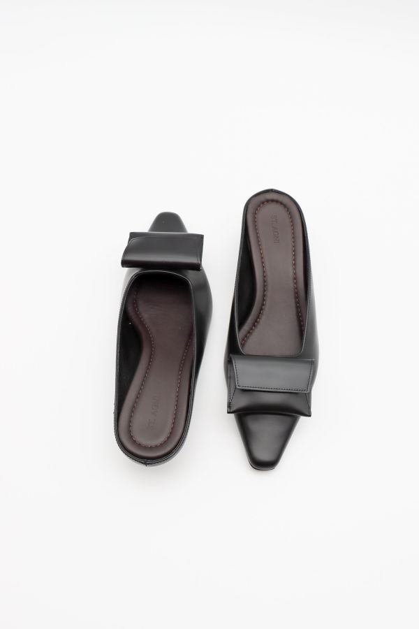 St. Agni Petit Pouch Heel