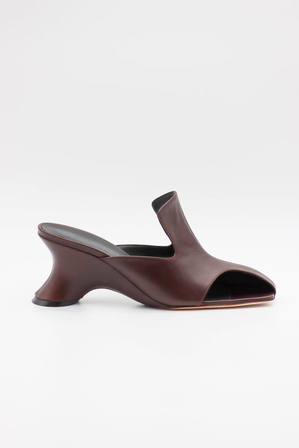 A.W.A.K.E. MODE Roger Mule Heels