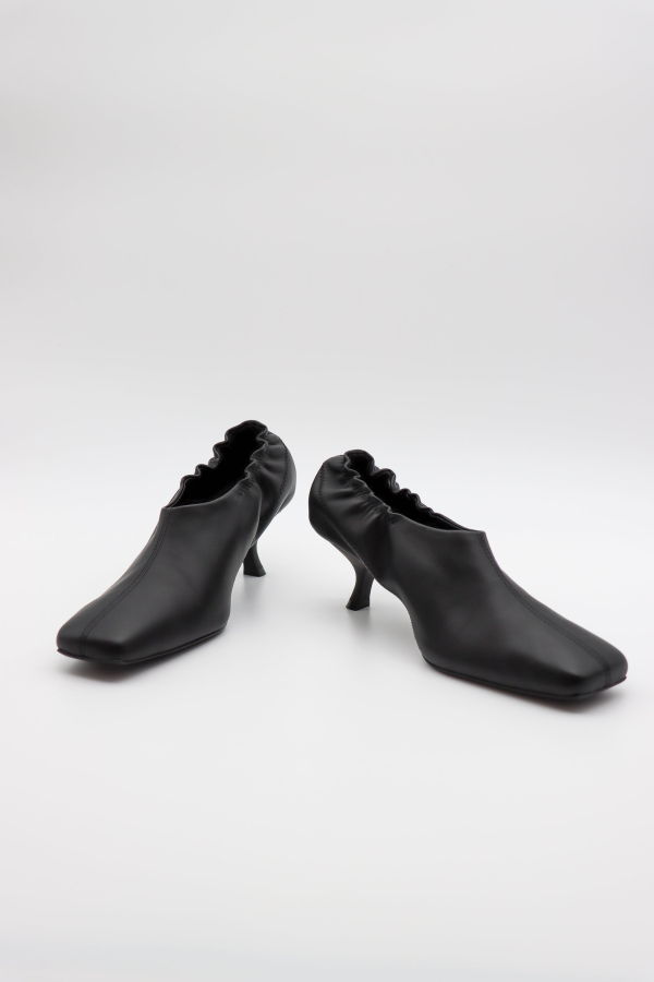 St. Agni Square Glove Heel