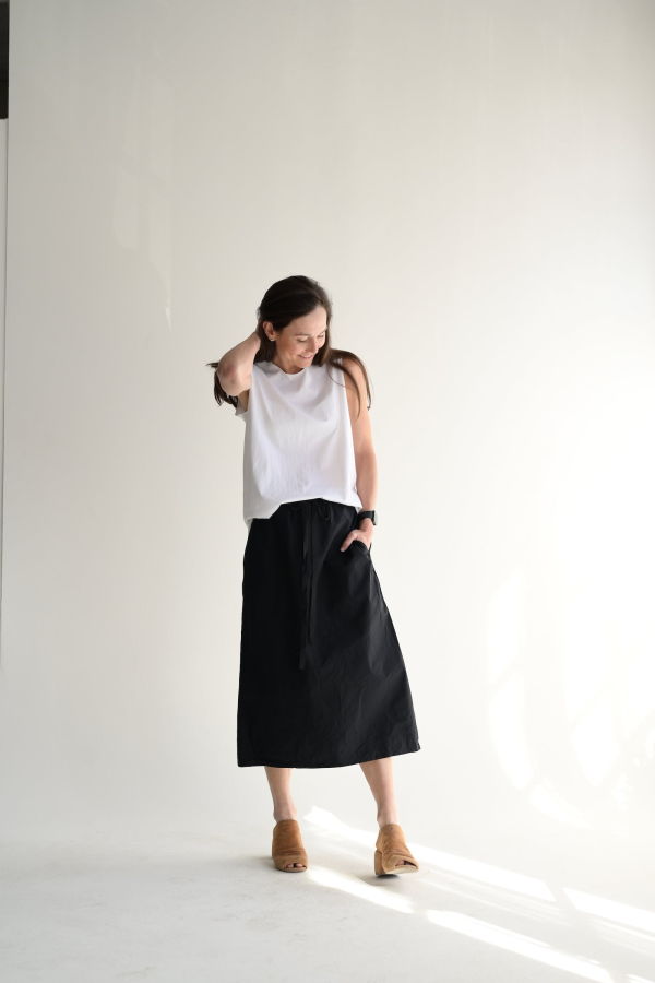 SCHA One Seam Sleeveless Top