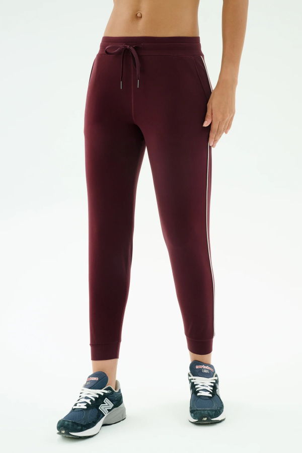 SPLITS 59 Airweight Jogger 7/8 With Piping - Dark Cherry/Indigo