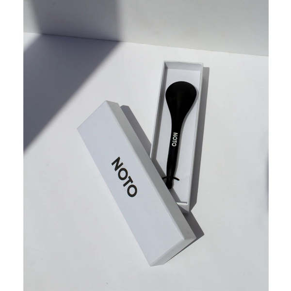 NOTO botanics Bian Stone Facial Tool