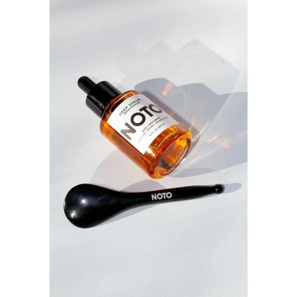 NOTO botanics Bian Stone Facial Tool - Image 4 of 5