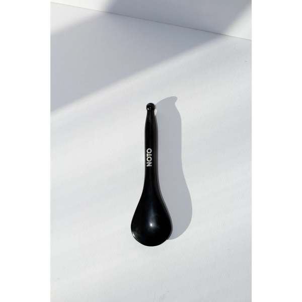 NOTO botanics Bian Stone Facial Tool