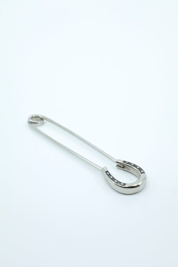 The Letters Horseshoe Quilt Pin - Silver