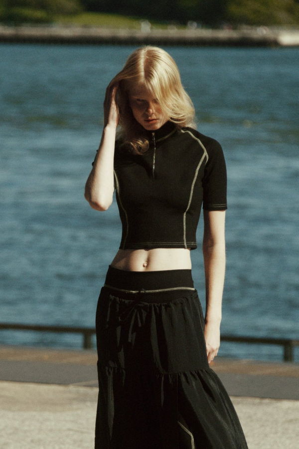 Nomia Scuba Cropped Zip Mockneck Top