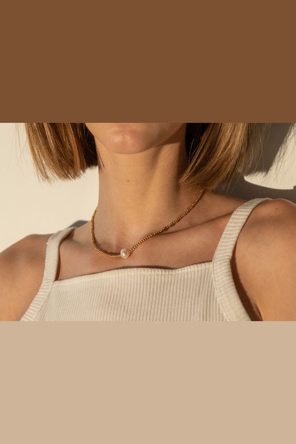 Milk & Rose Adella Pearl Necklace