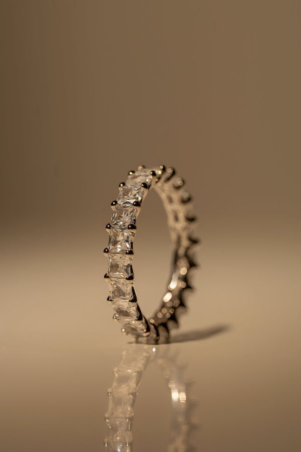 Milk & Rose Lilas Eternity Ring