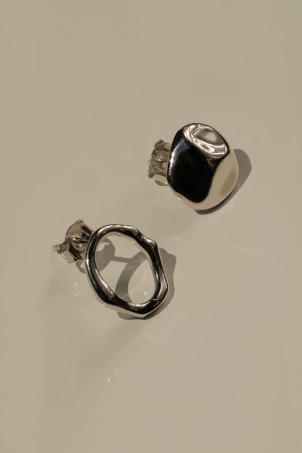 Milk & Rose Wink Earrings