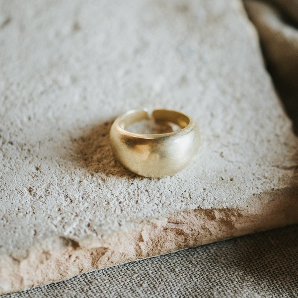 Commonform Luna Dome Ring
