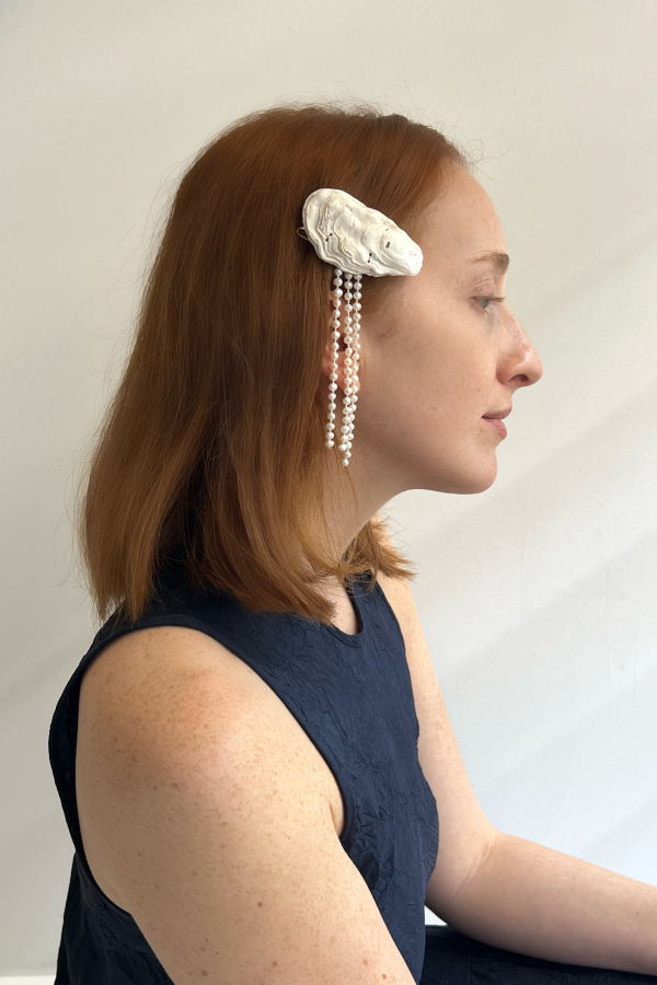 Mosquito Pearly Clip Hair Clip