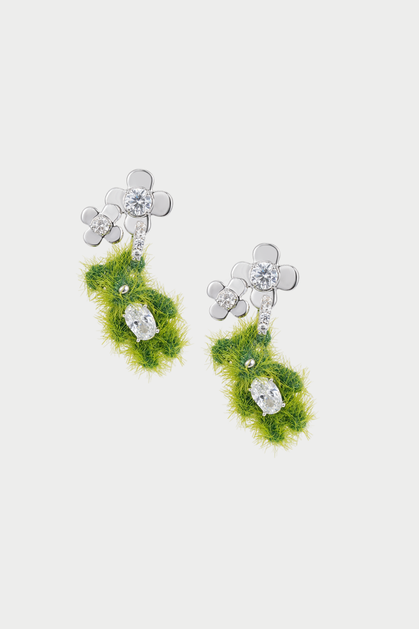 YVMIN Grass Flower Bear Earrings (Pair)