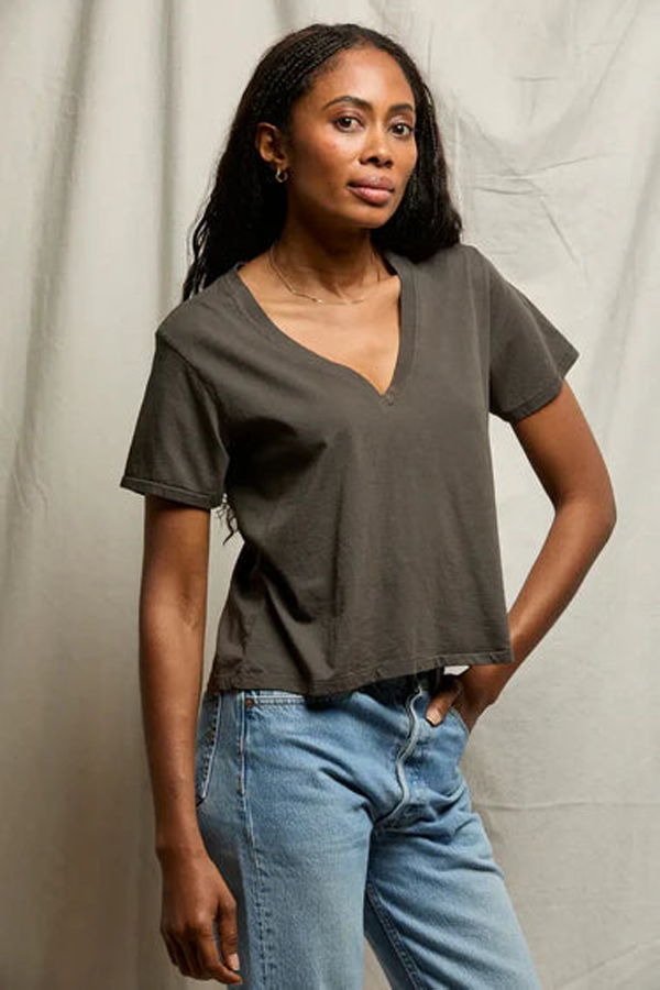 Perfect White Tee Beckett Crispy Cotton V-Neck Tee