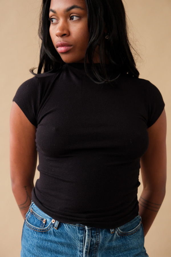 Geel Gem Tee - Black