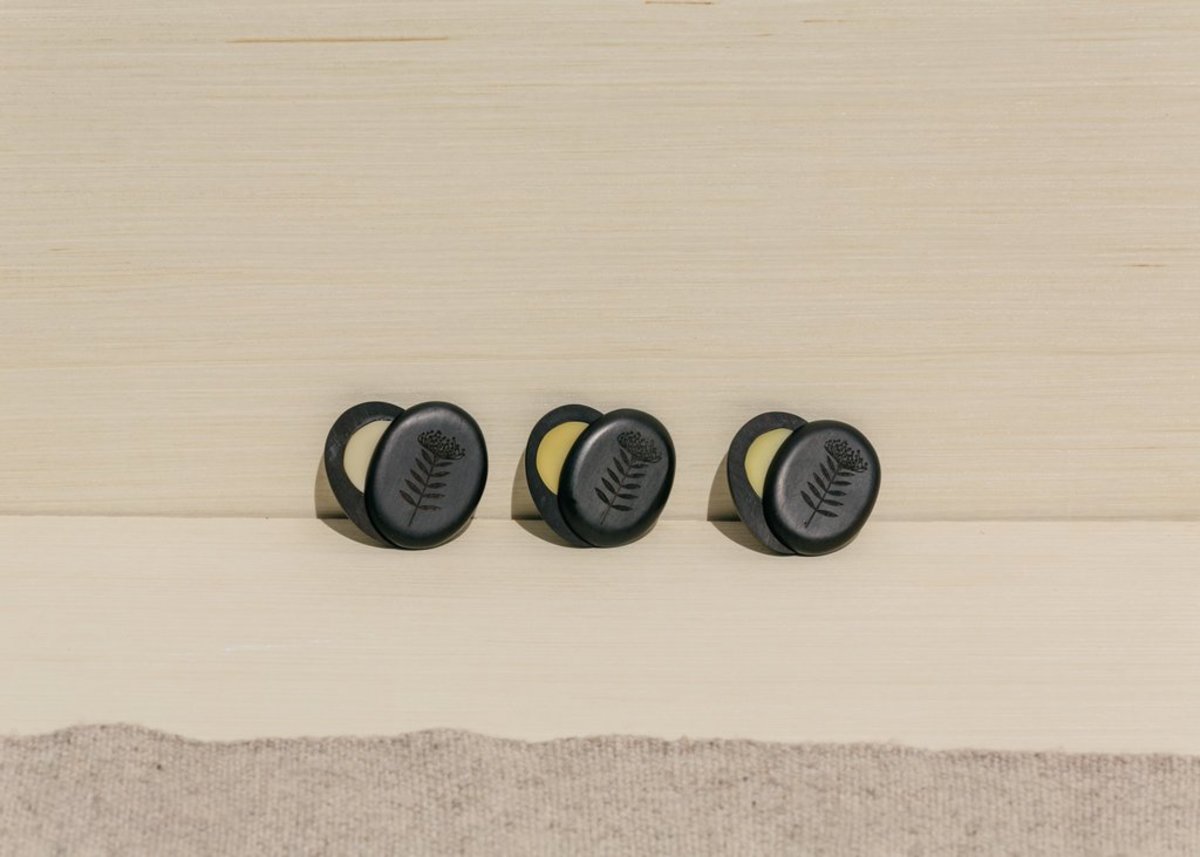 Frazer Parum Namibia Solid Perfume - Image 3 of 3