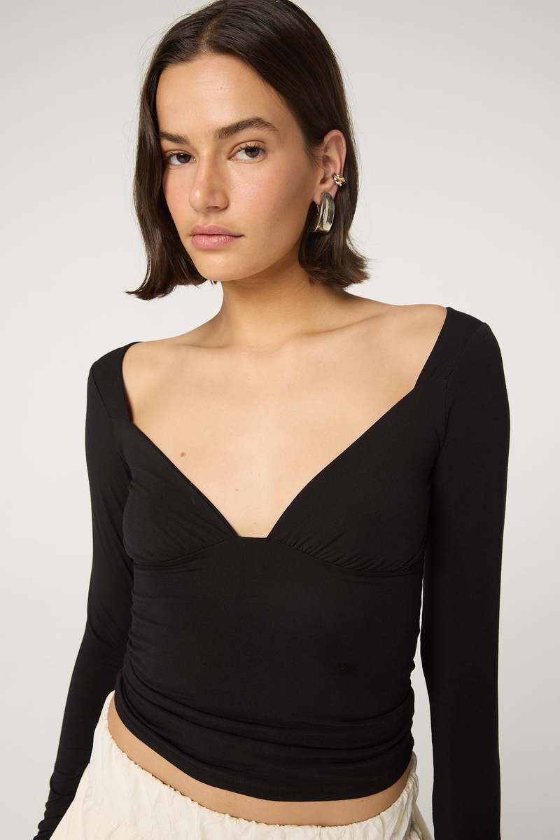The Line By K Oisin Top