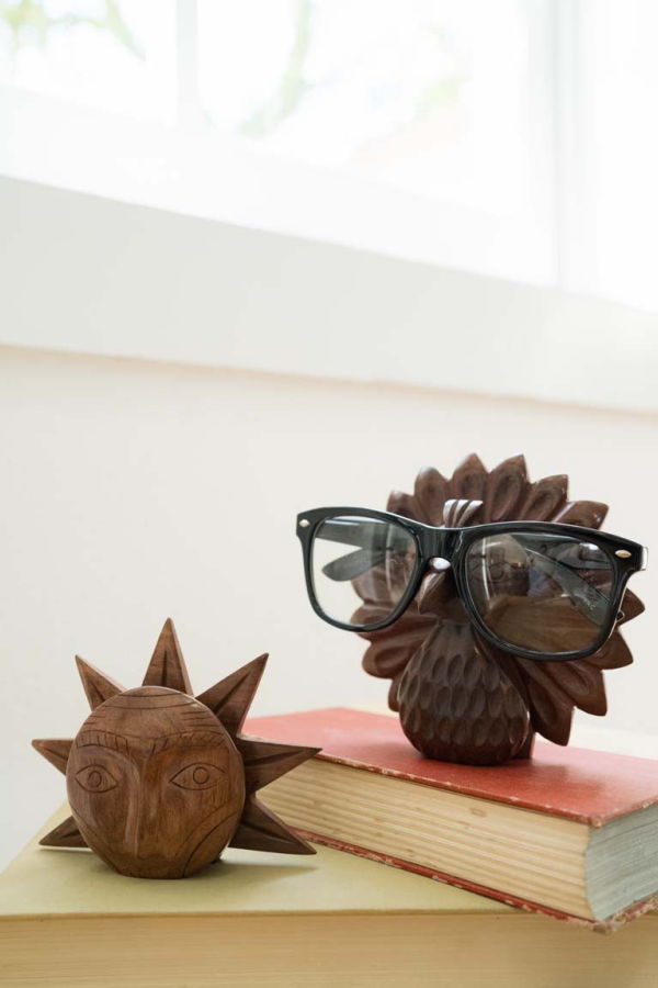 Matr Boomie Peacock Glasses Holder Stand