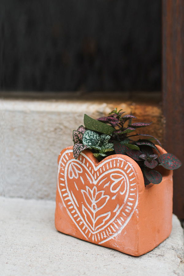 Matr Boomie Vasanta Heart Planter with Drainage