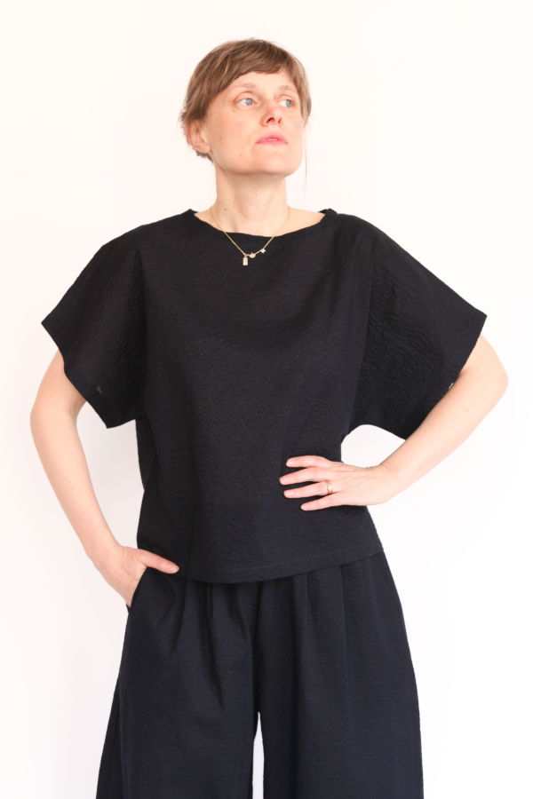 Black Crane Boxed Top