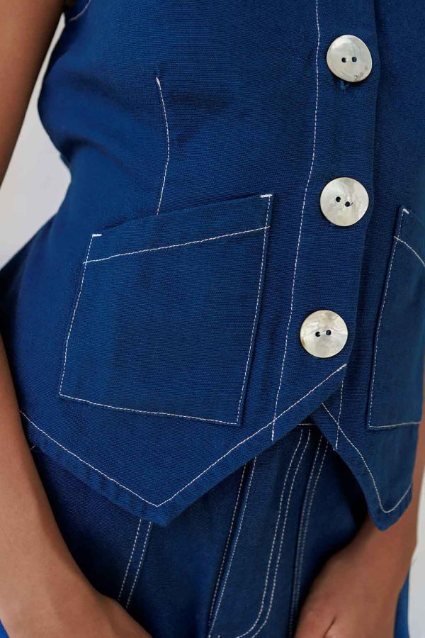 Noble Shell Flared Vest - Navy