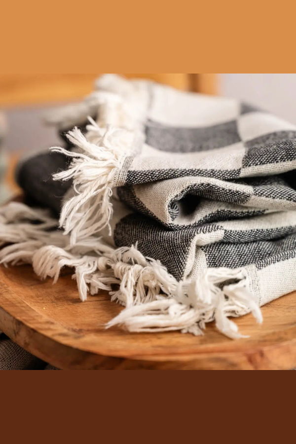 Olive & Loom Tomato Hand Stitched Kitchen Towel Set