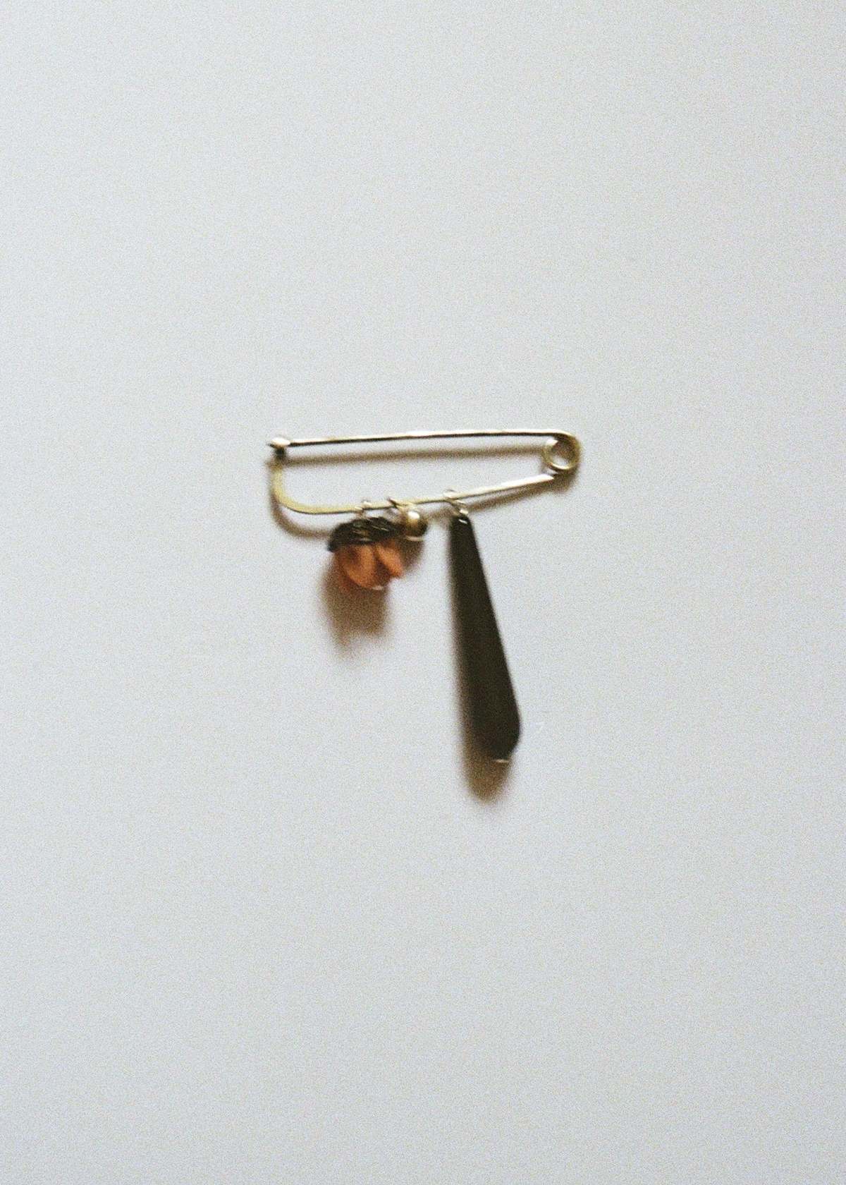 SISI JOIA Pull Brooch - Image 1 of 3