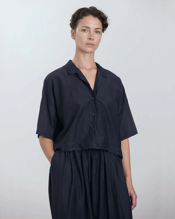 Black Crane Cropped Shirt