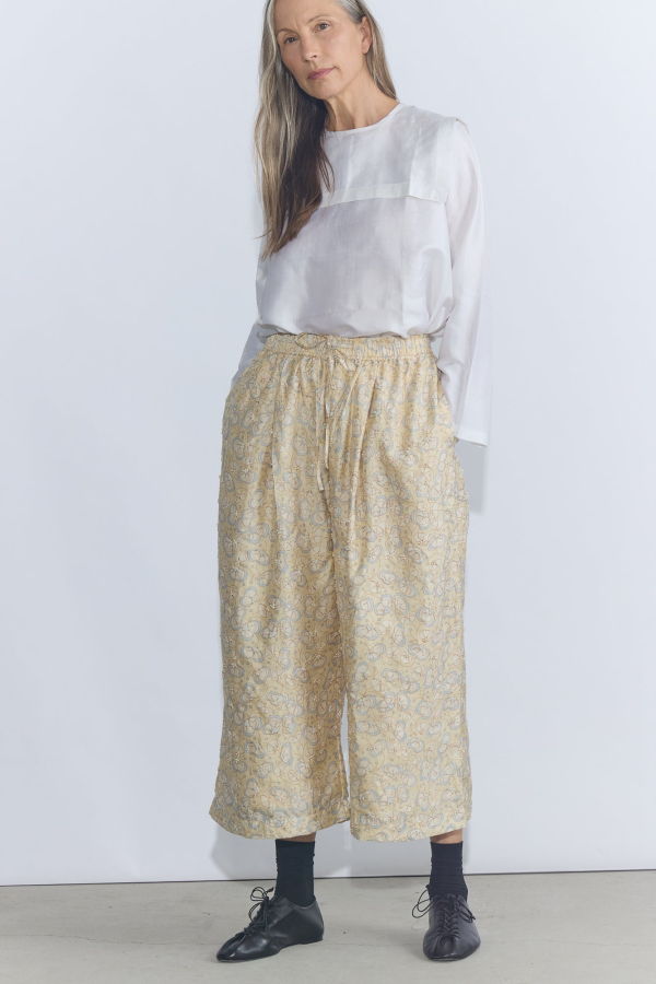 Bunon Embroidery Tuck Pants