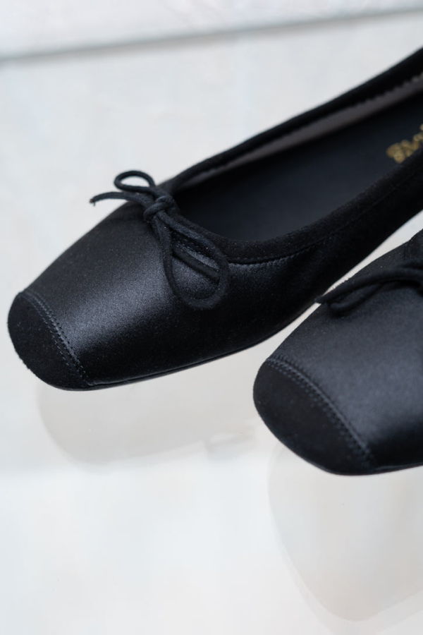 Hai x Reqins Harmony Ballerina Flats - Black