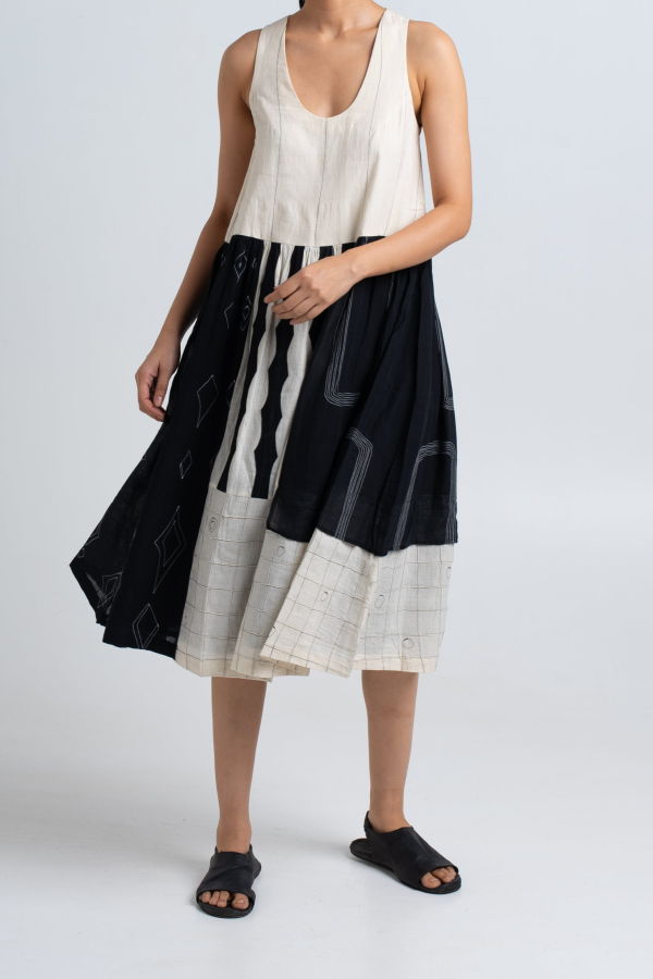 World of Crow Joan Dress - Black/White
