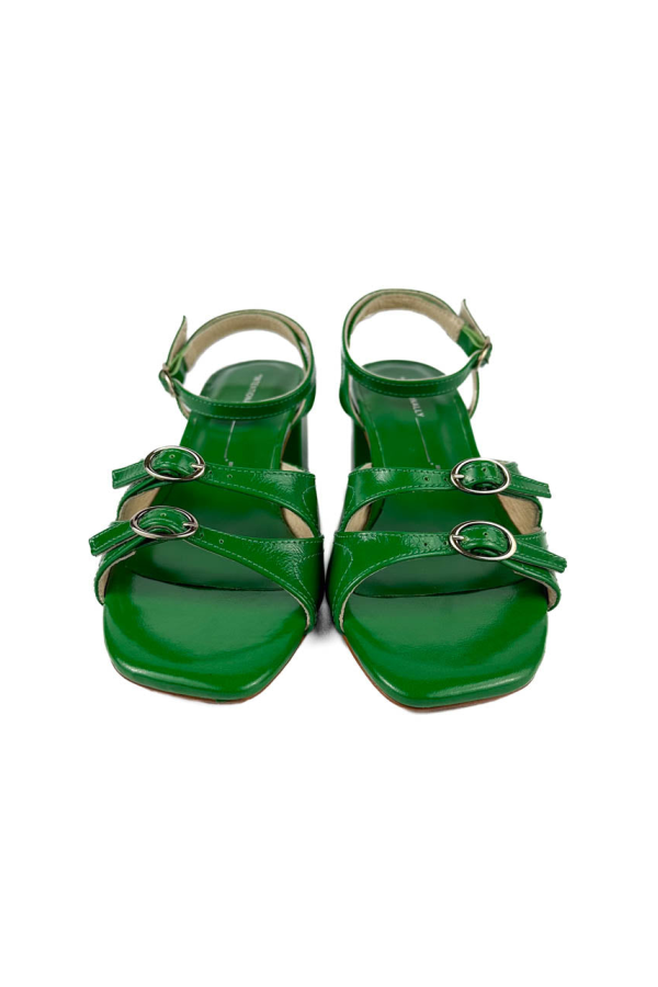 INTENTIONALLY __________. Lingo Sandal