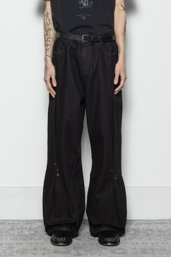 Professor.E Asymmetric Denim Pants - Black