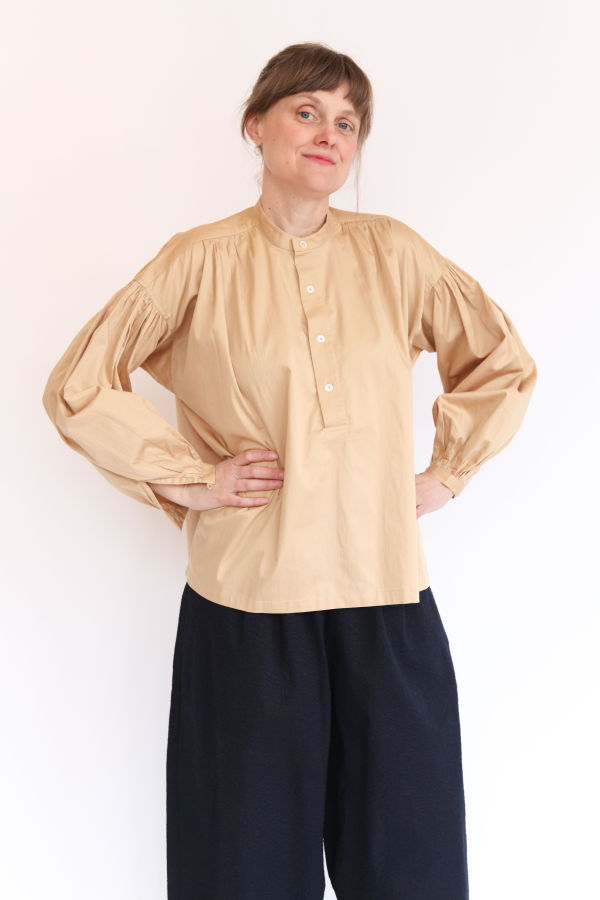 Uqnatu Peasant Blouse