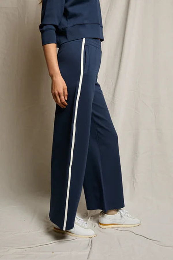 Perfect White Tee Mikos Travel Wide Leg Pants
