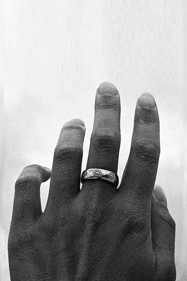 SUE THE BOY Mood Ring