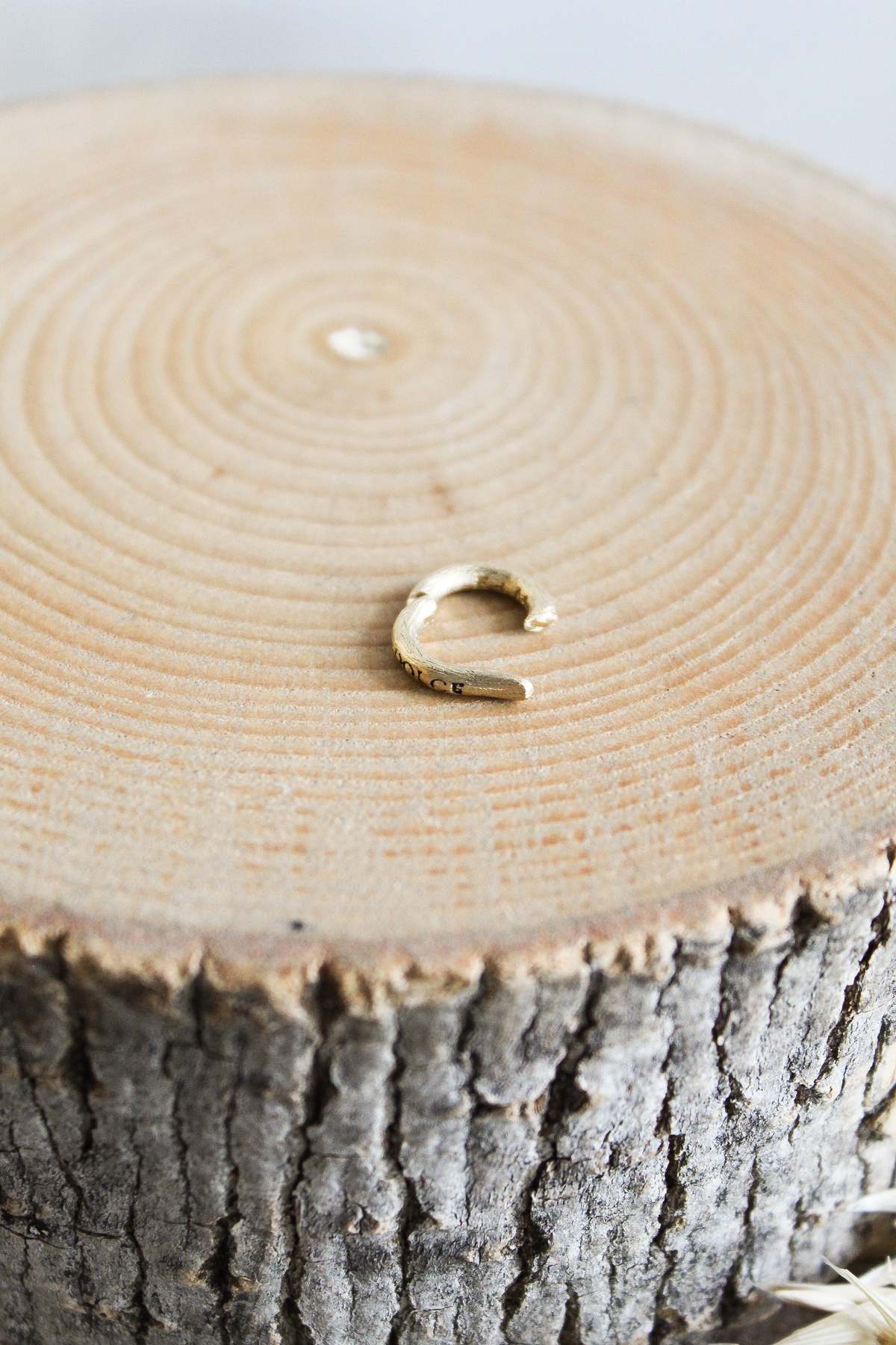 Erica Molinari 18k Small Round Charm Holder "Sweet Life" Charm - Image 1 of 1