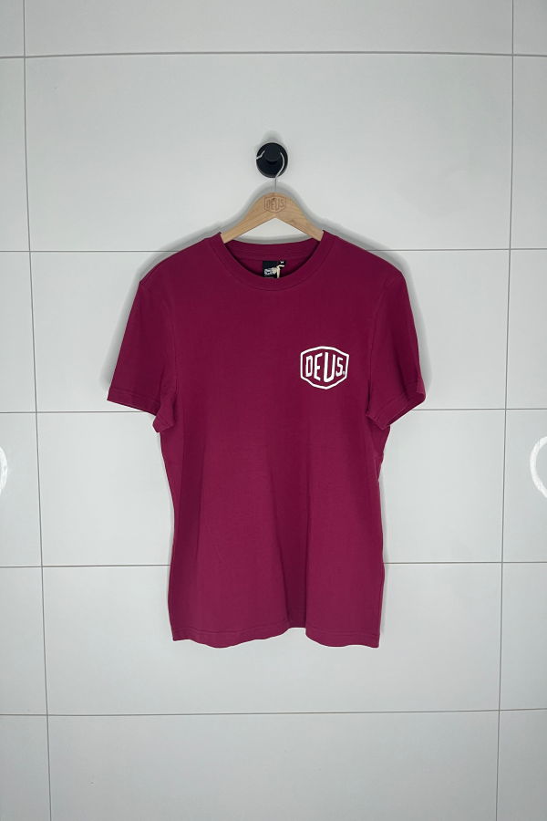 Deus Biarritz Address Tee - Burgundy