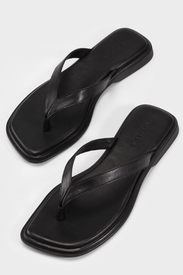 Vagabond Izzy Thong Sandal - Black