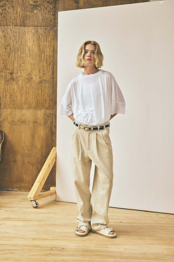 Devlyn Van Loon Pullover Tee