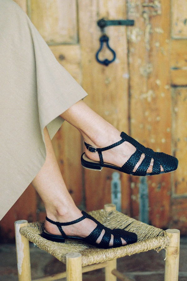 LOQ Arlo Sandal - Black