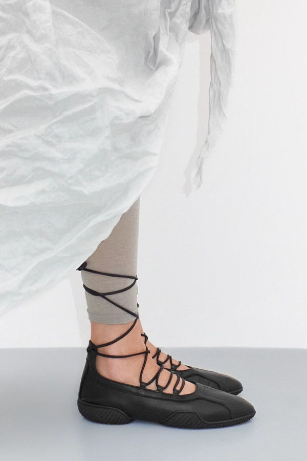 Miista Averie Lace Ballerinas