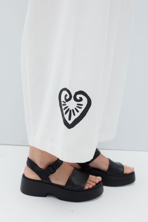 Rita Row Dafne Heart Print Pants - White