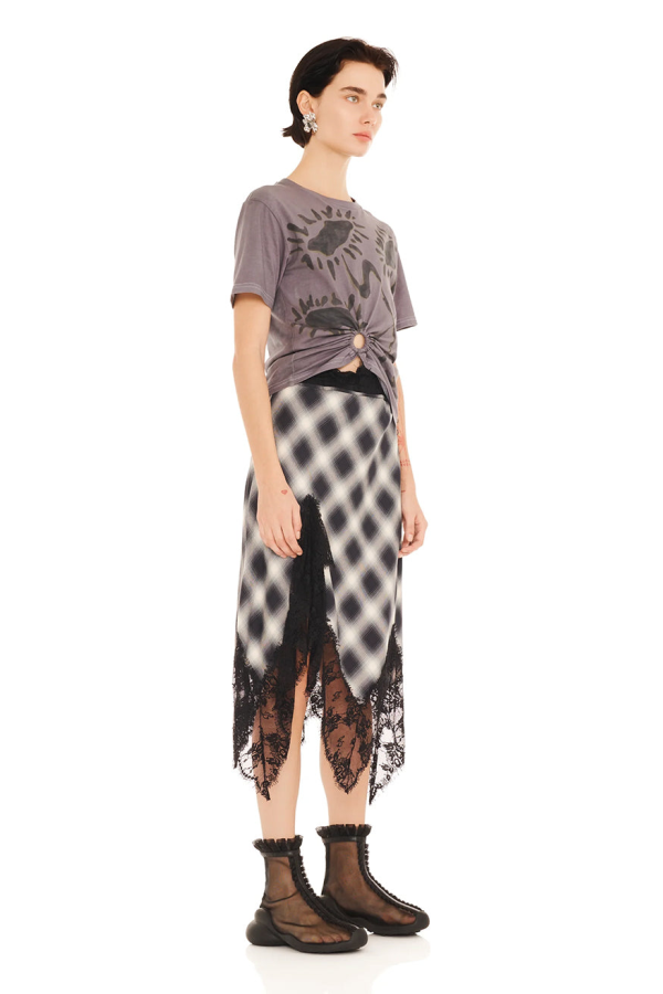 Collina Strada Charcoal Daisies Ring Tee