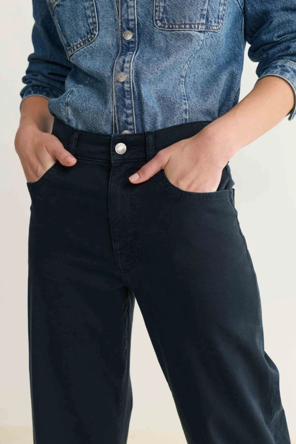 Warp + Weft BNA Twill Soft Barrel Pants