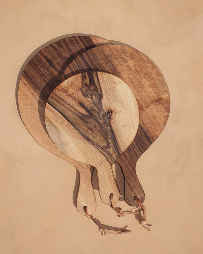 Une Vie Nomade Round Cutting Boards - Walnut