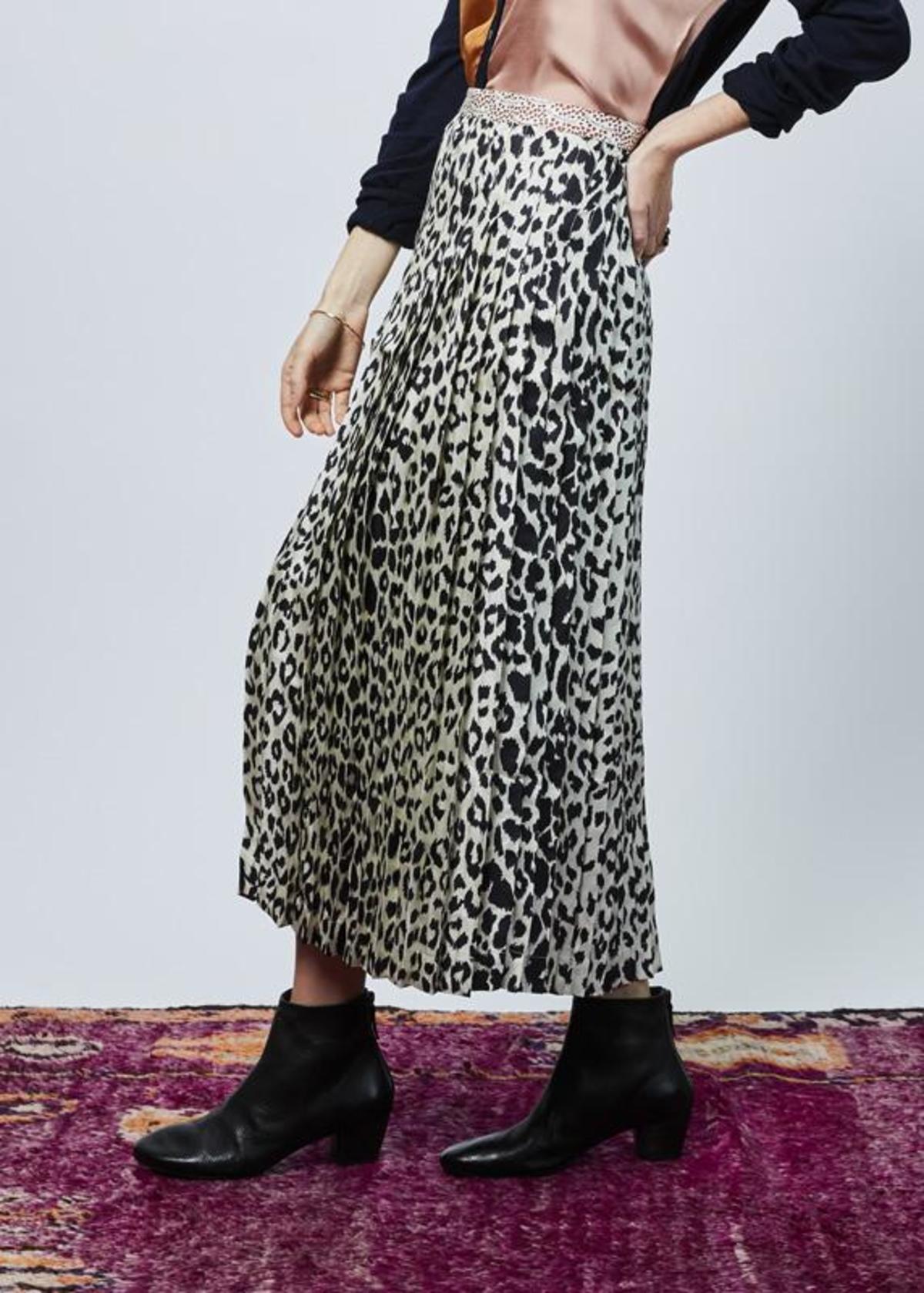 La Prestic Ouiston Gabrielle Pleated Skirt - Panther/Hearts - Image 3 of 5