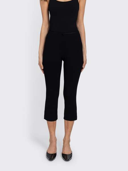 AMOMENTO Curved Capri Pants - Black | Garmentory