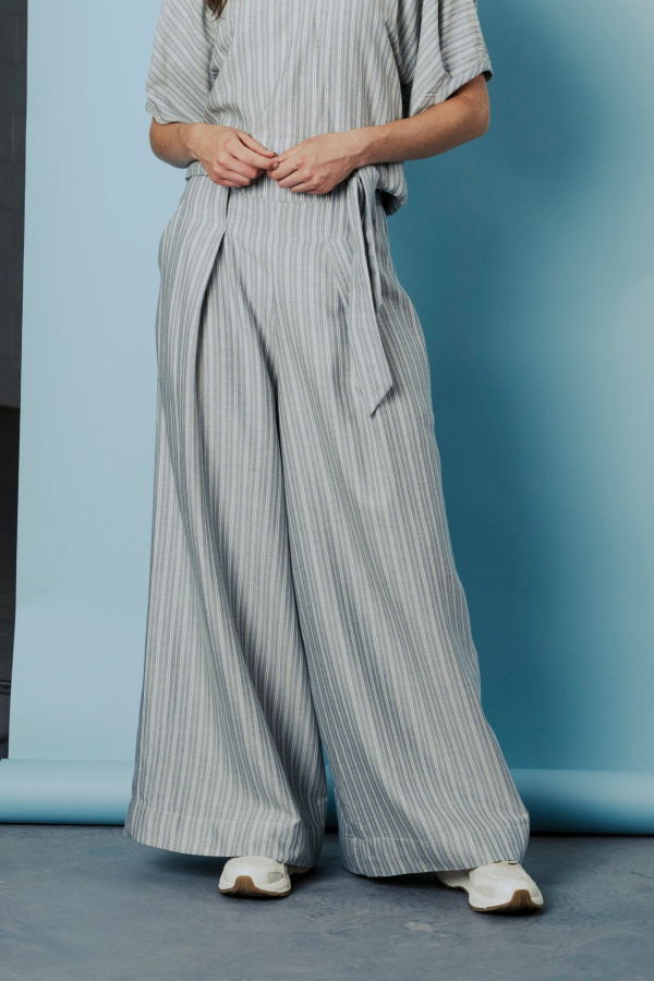 BODYBAG by Jude Nancy Herringbone Pants - Light Blue Herringbone
